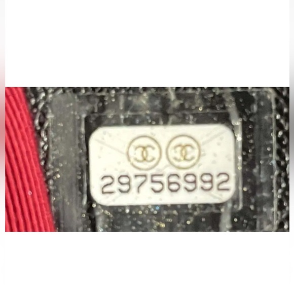 CHANEL CC 19 FLAP BAG MEDIUM IN SHINY LAMBSKIN - Picture 11 of 12